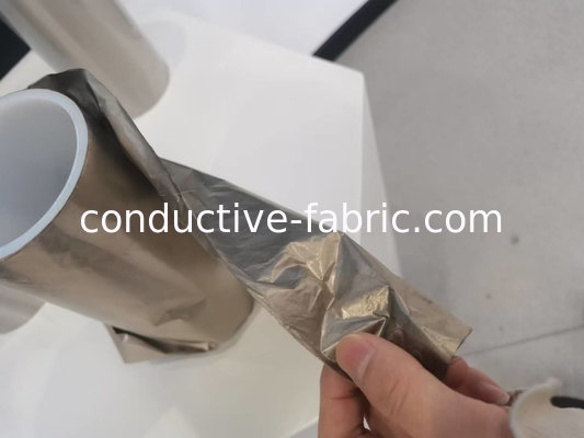 Tissu conducteur pour appareils électroniques recouvert d'un revêtement en cuivre nickelé de 0,03 mm